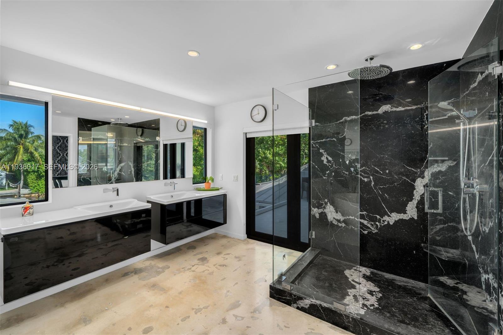 121 Knollwood Dr Key Biscayne, FL 33149