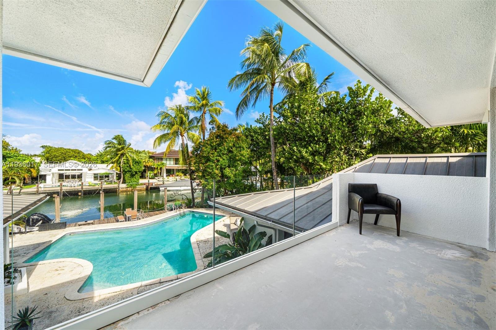 121 Knollwood Dr Key Biscayne, FL 33149