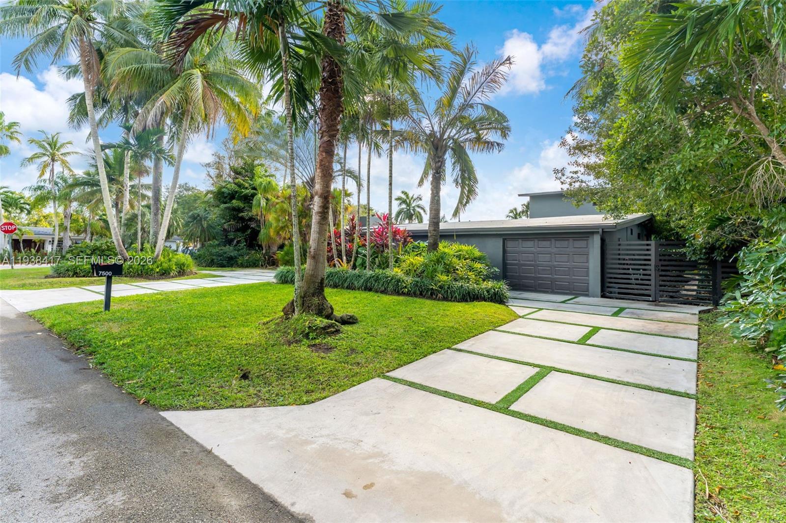 7500 SW 137th St Palmetto Bay, FL 33158