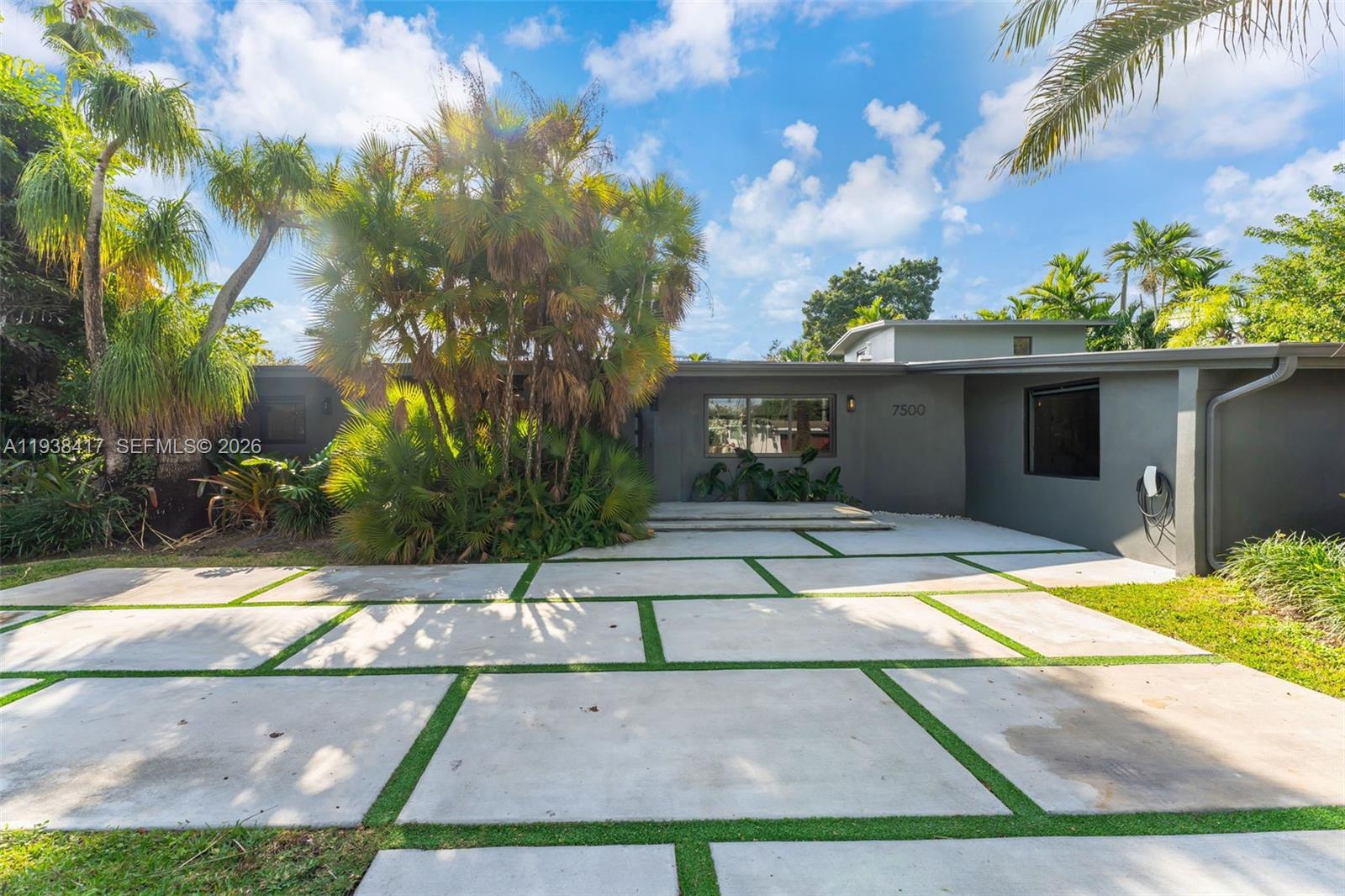 7500 SW 137th St Palmetto Bay, FL 33158