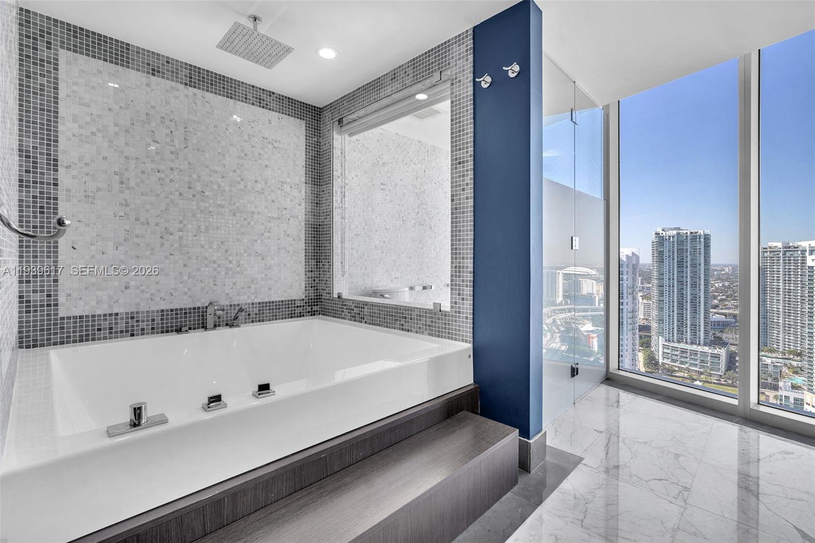 image Epic West Condo14