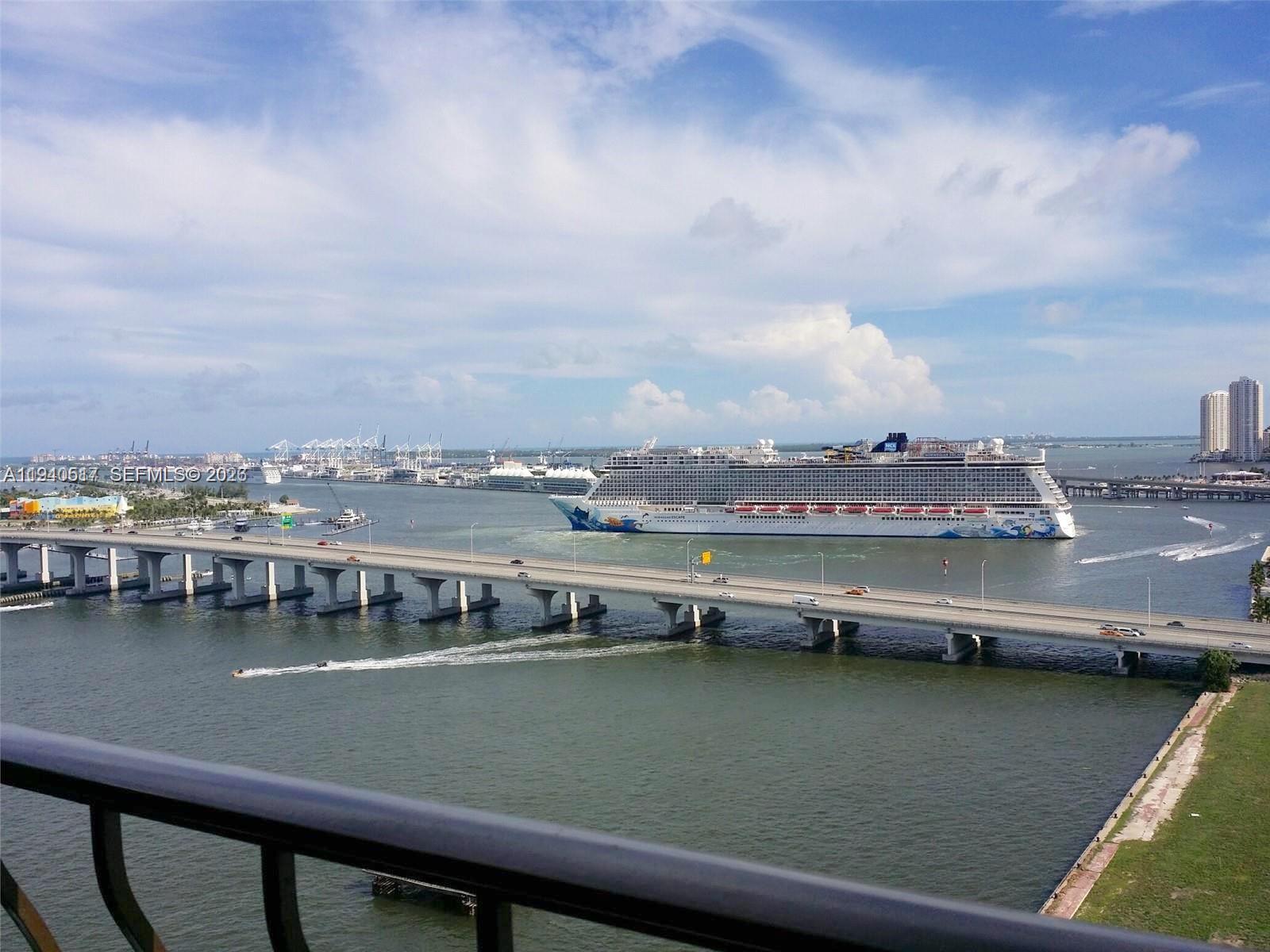 555 NE 15th St #22I Miami, FL 33132