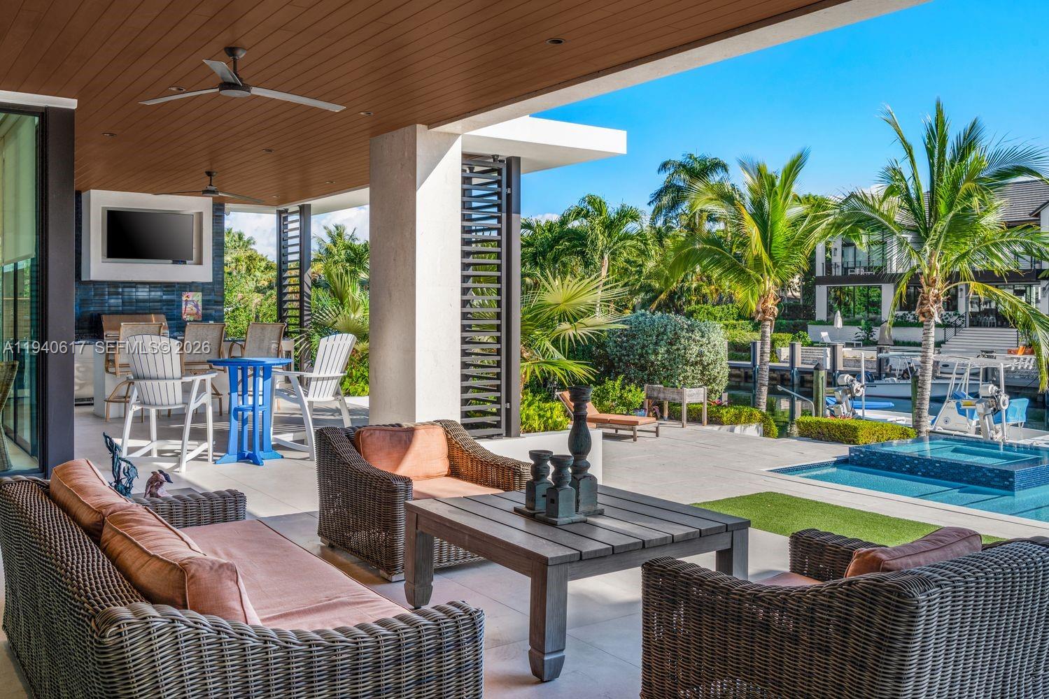 6853 Sunrise Ct Coral Gables, FL 33133