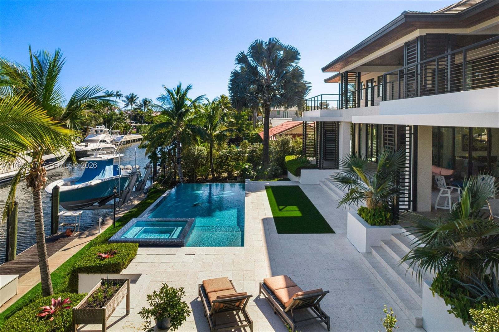 6853 Sunrise Ct Coral Gables, FL 33133