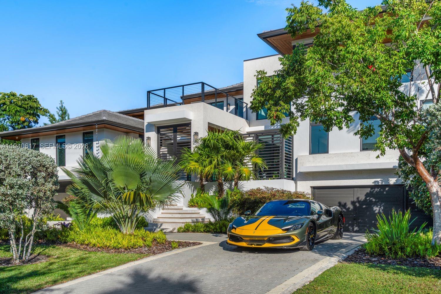 6853 Sunrise Ct Coral Gables, FL 33133