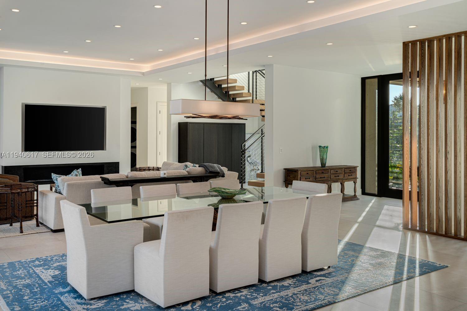 6853 Sunrise Ct Coral Gables, FL 33133