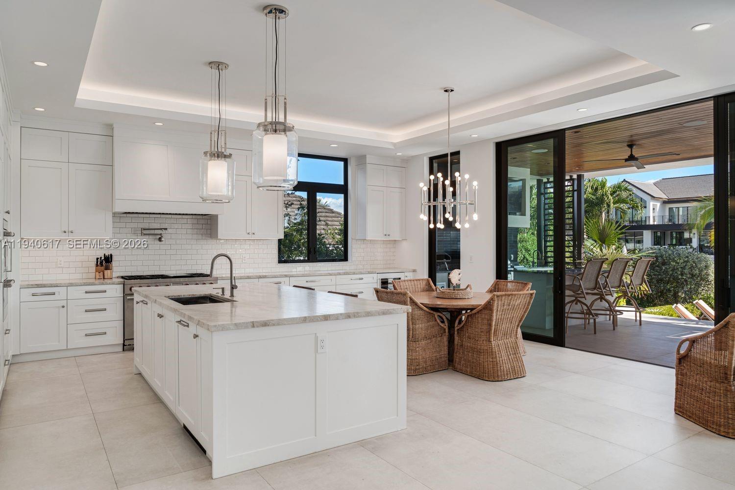 6853 Sunrise Ct Coral Gables, FL 33133