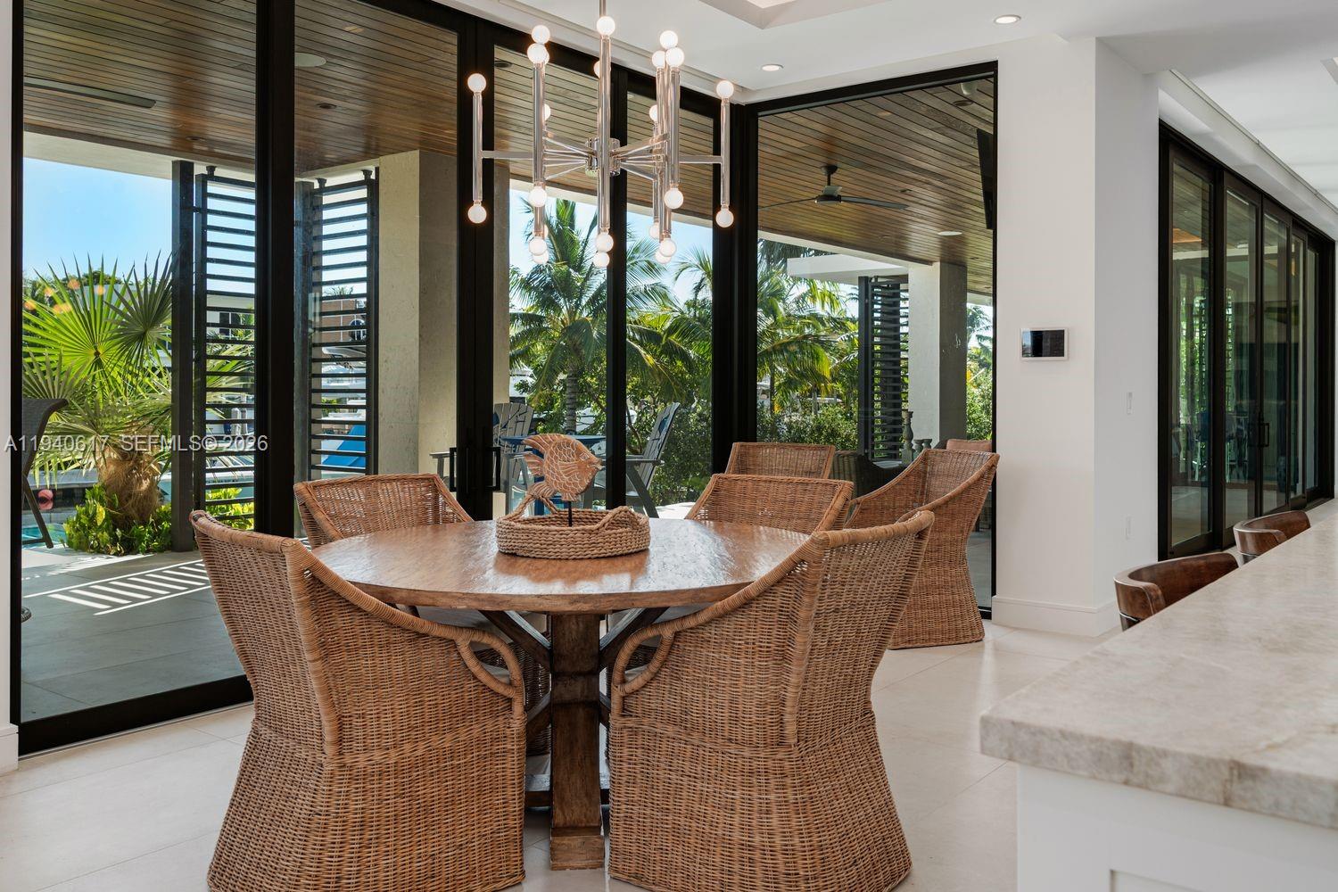 6853 Sunrise Ct Coral Gables, FL 33133