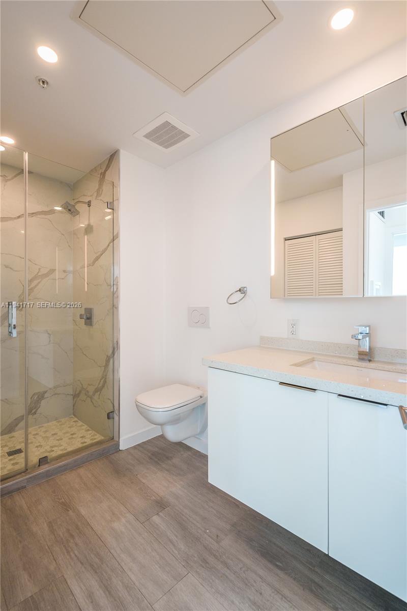 8425 Crespi Blvd #501 Miami Beach, FL 33141