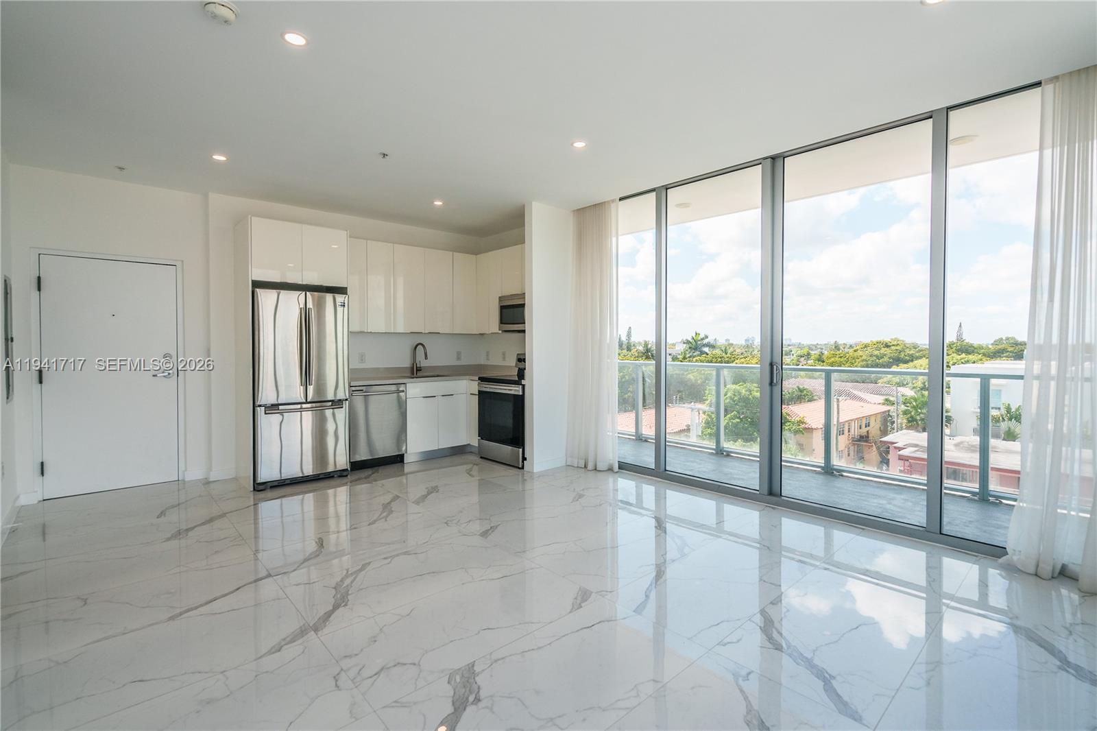 8425 Crespi Blvd #501 Miami Beach, FL 33141