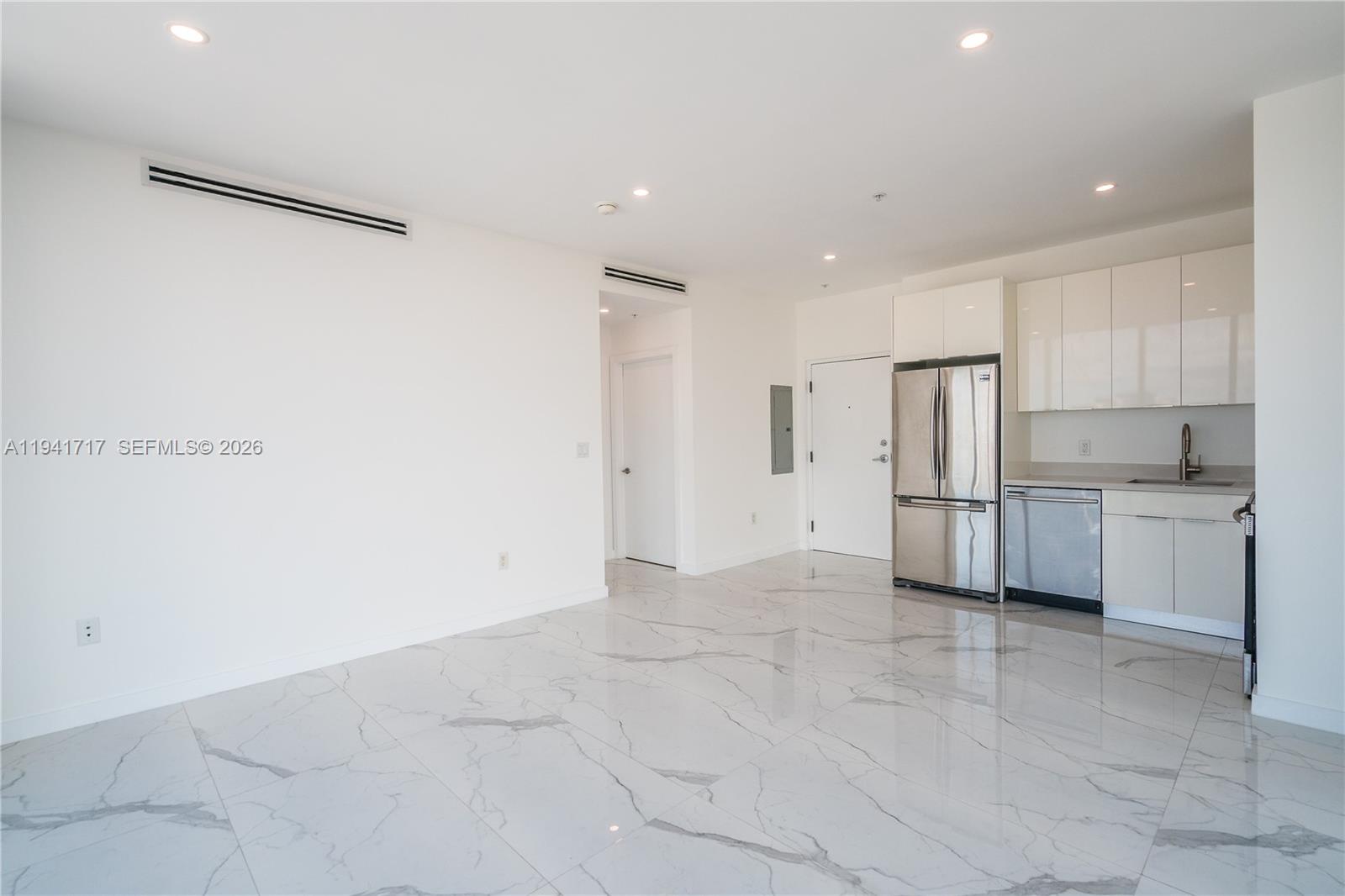 8425 Crespi Blvd #501 Miami Beach, FL 33141