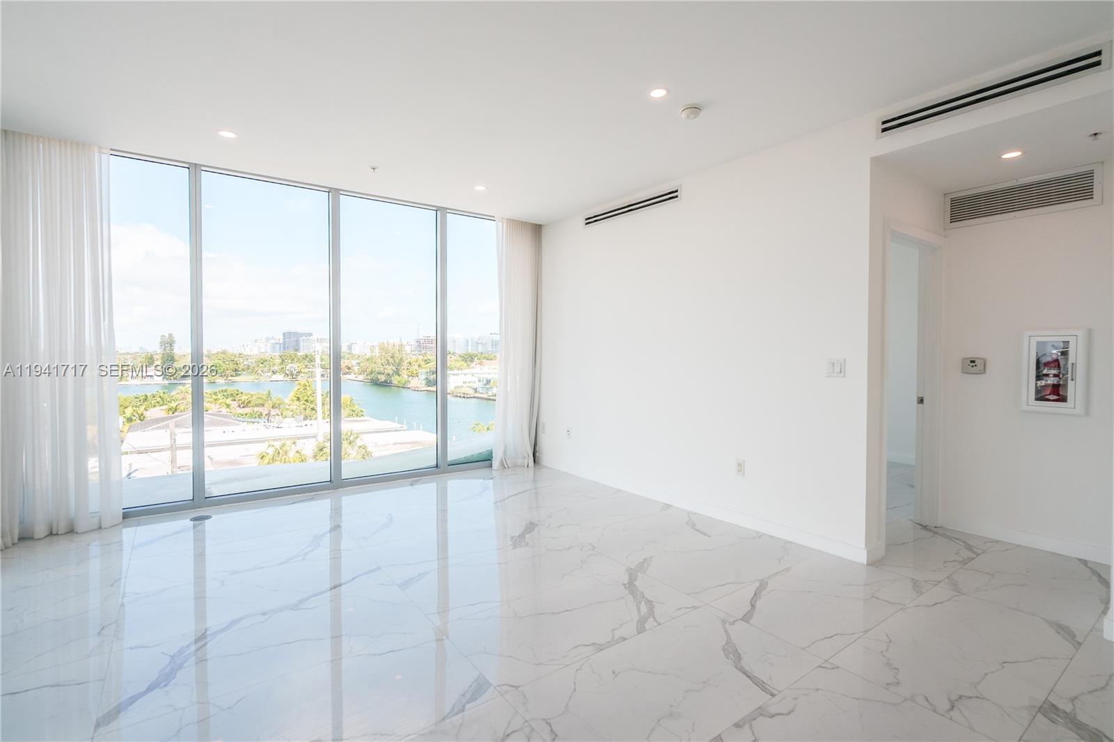8425 Crespi Blvd #501 Miami Beach, FL 33141