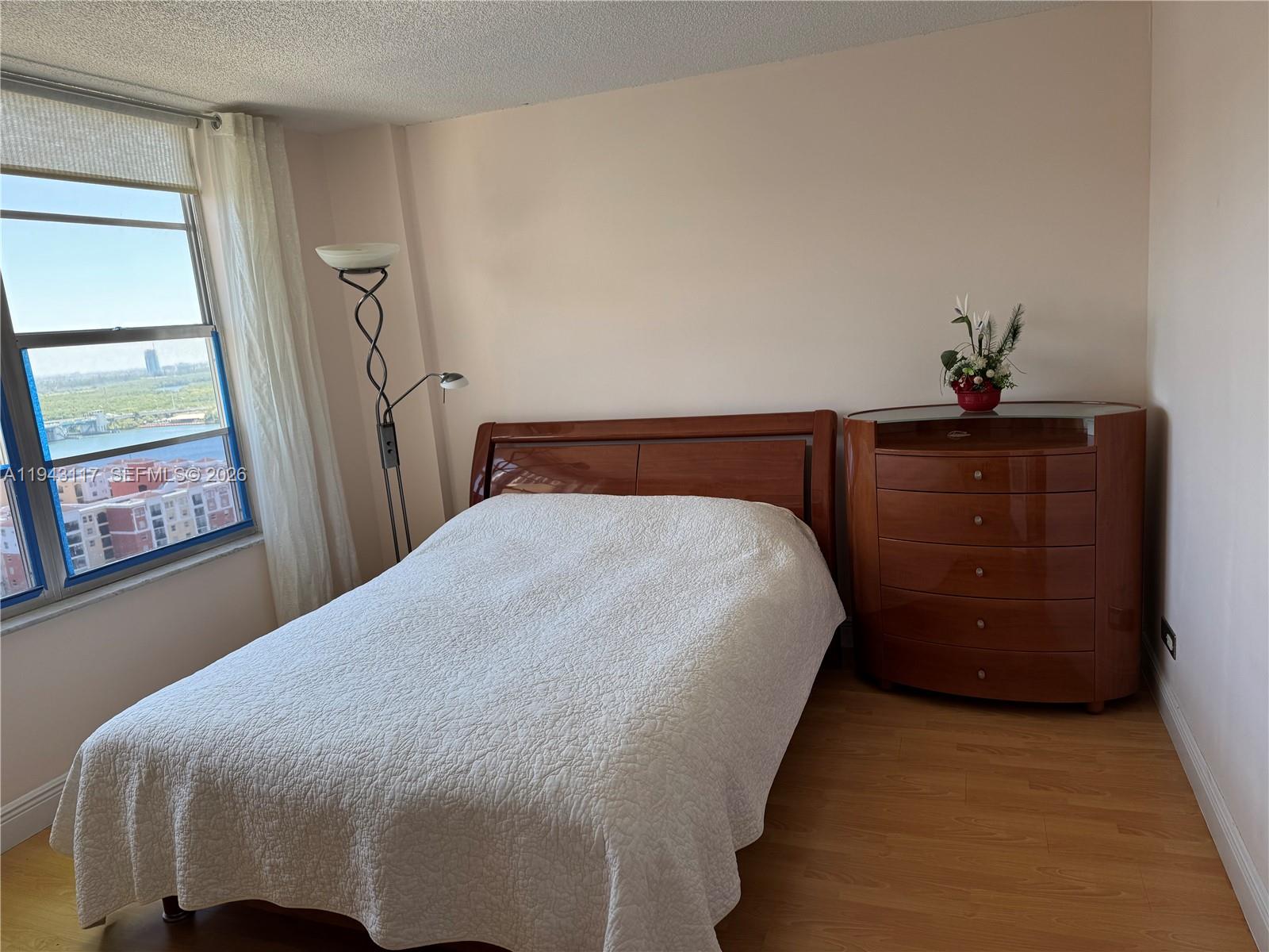 image Winston Towers 4006