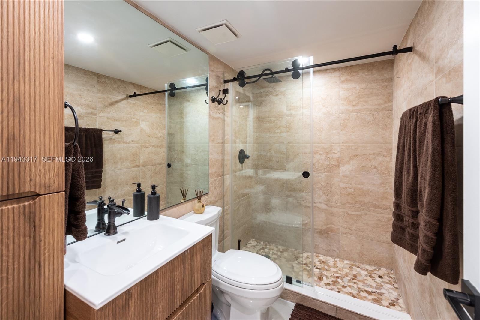 image Brickell Key One24