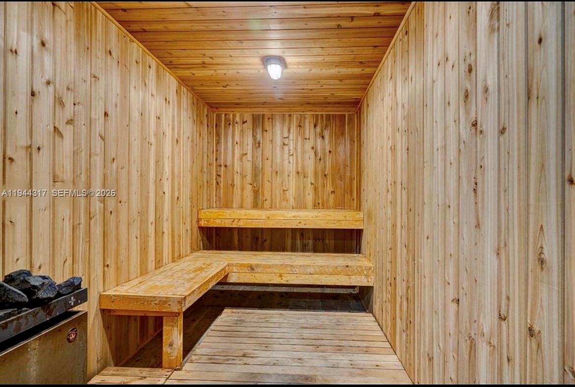 200 Diplomat Pkwy #721 Hallandale Beach, FL 33009