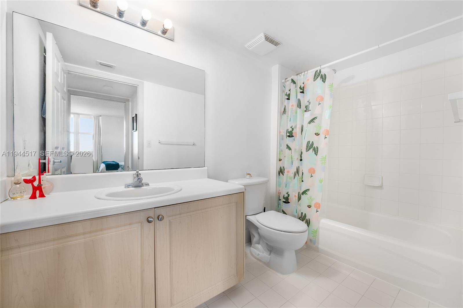 3000 Coral Way #1409 Miami, FL 33145