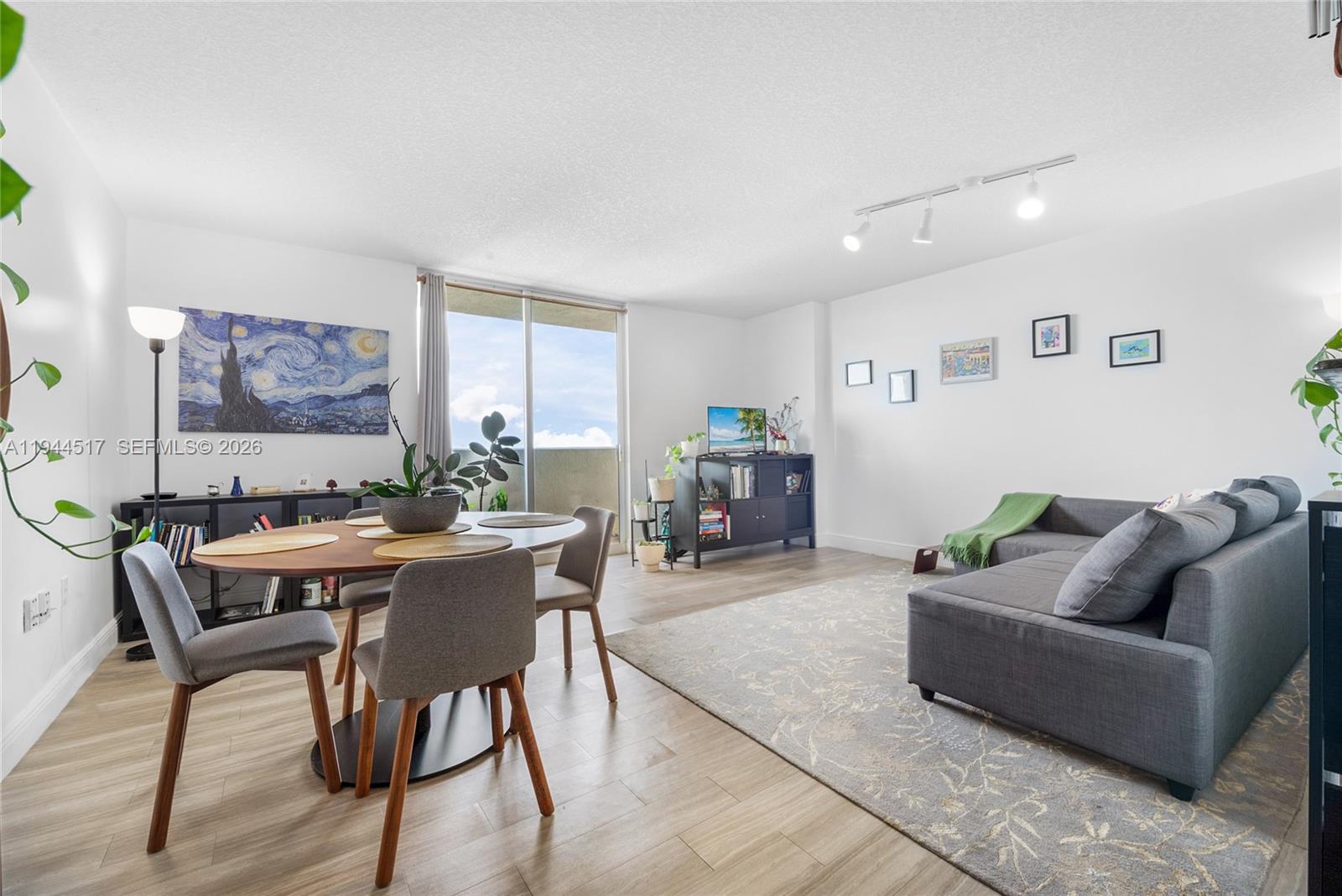 3000 Coral Way #1409 Miami, FL 33145