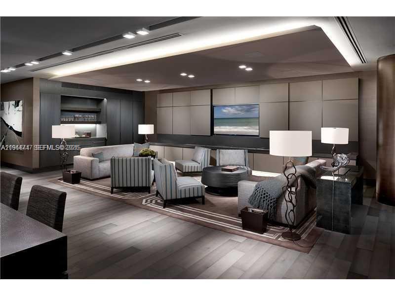 19575 Collins Ave #12 Sunny Isles Beach, FL 33160