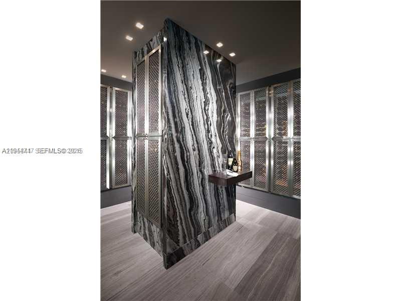 19575 Collins Ave #12 Sunny Isles Beach, FL 33160