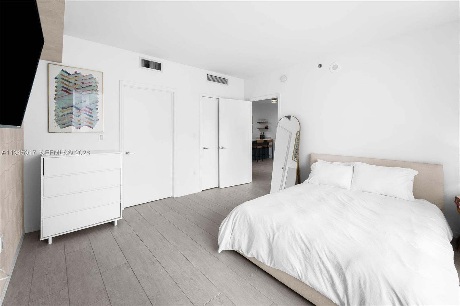 image 500 Brickell West11