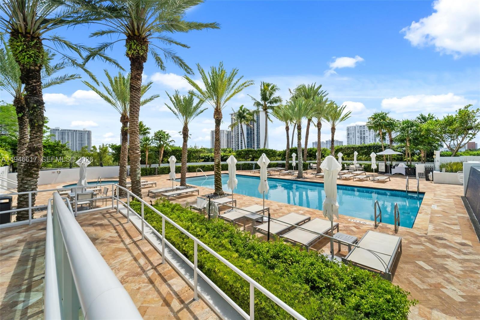 image The Peninsula Ii Condo27