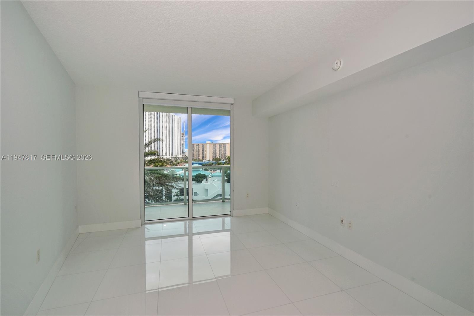 image St Tropez Sunny Isles32