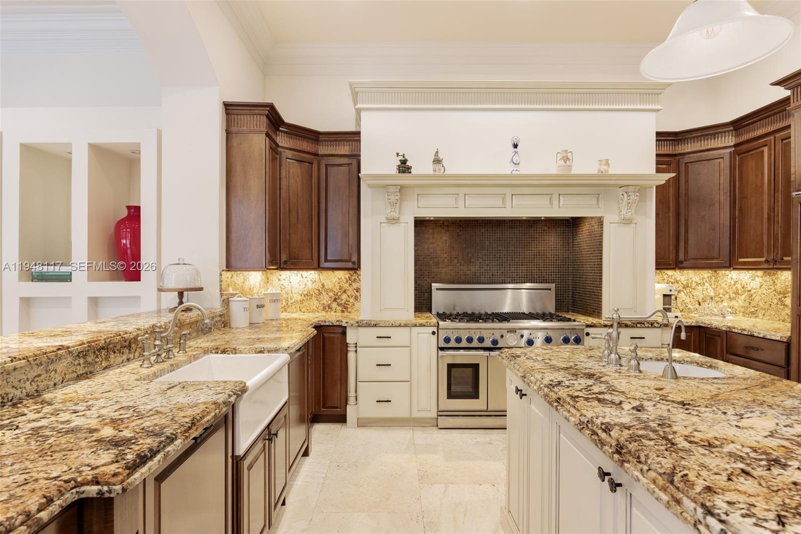 8252 SW 52nd Ave Miami, FL 33143