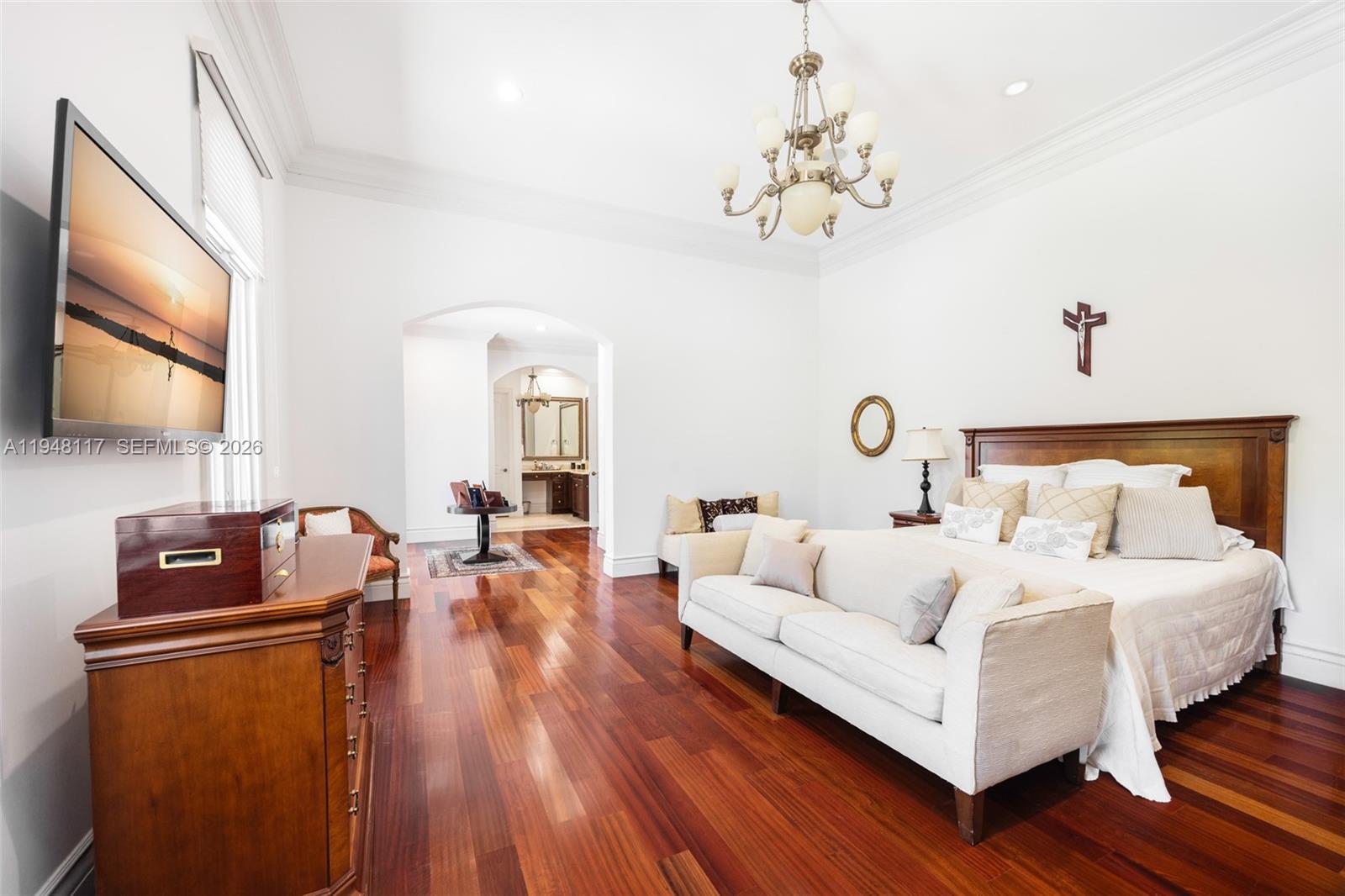 8252 SW 52nd Ave Miami, FL 33143