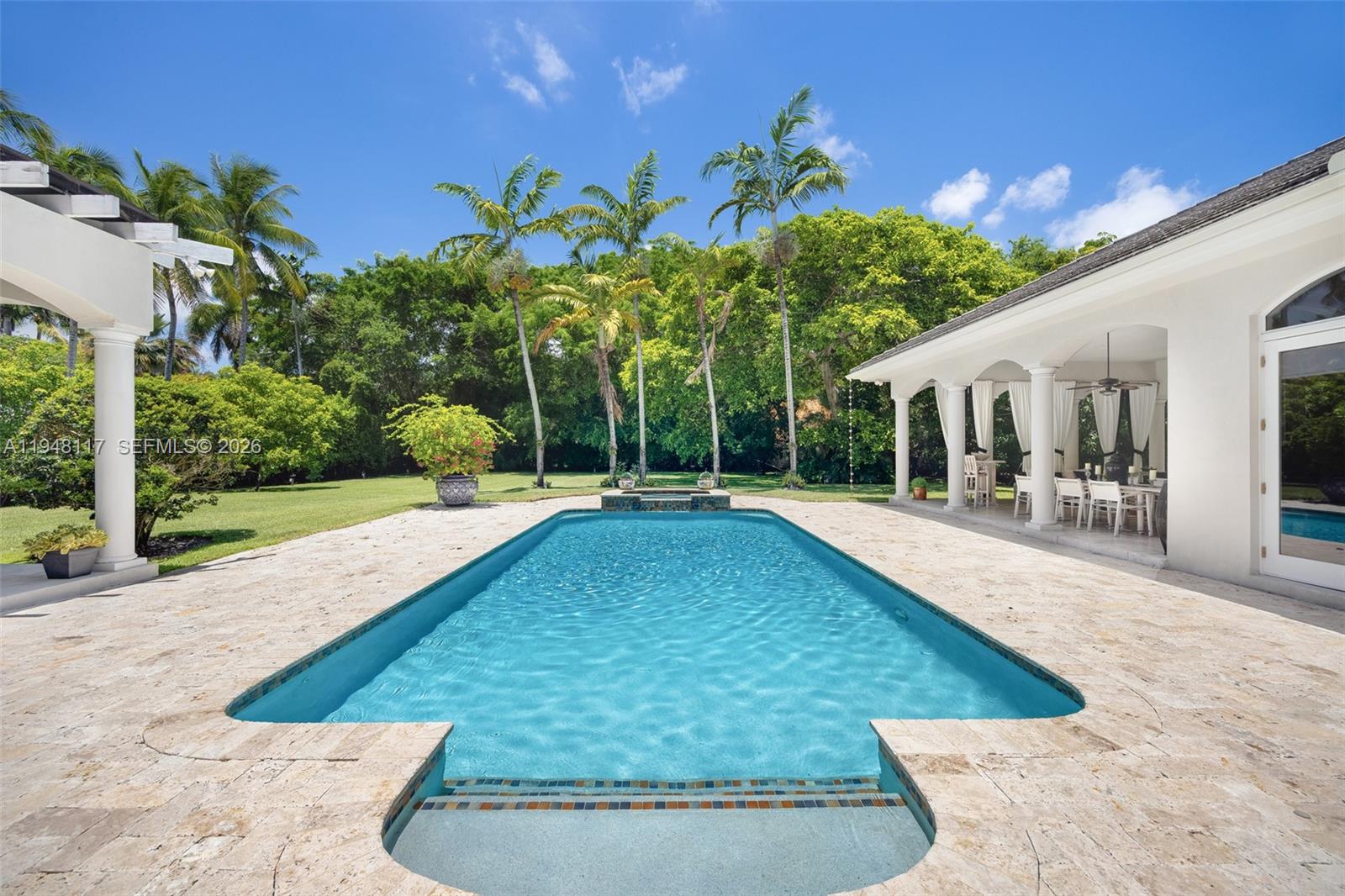 8252 SW 52nd Ave Miami, FL 33143