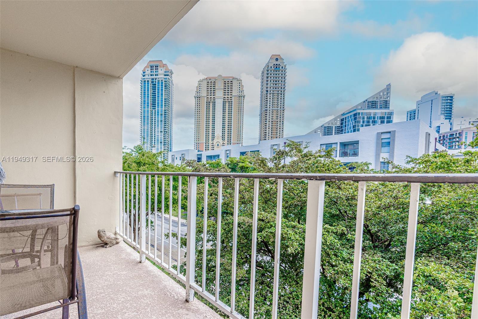 200 178th Dr #406 Sunny Isles Beach, FL 33160