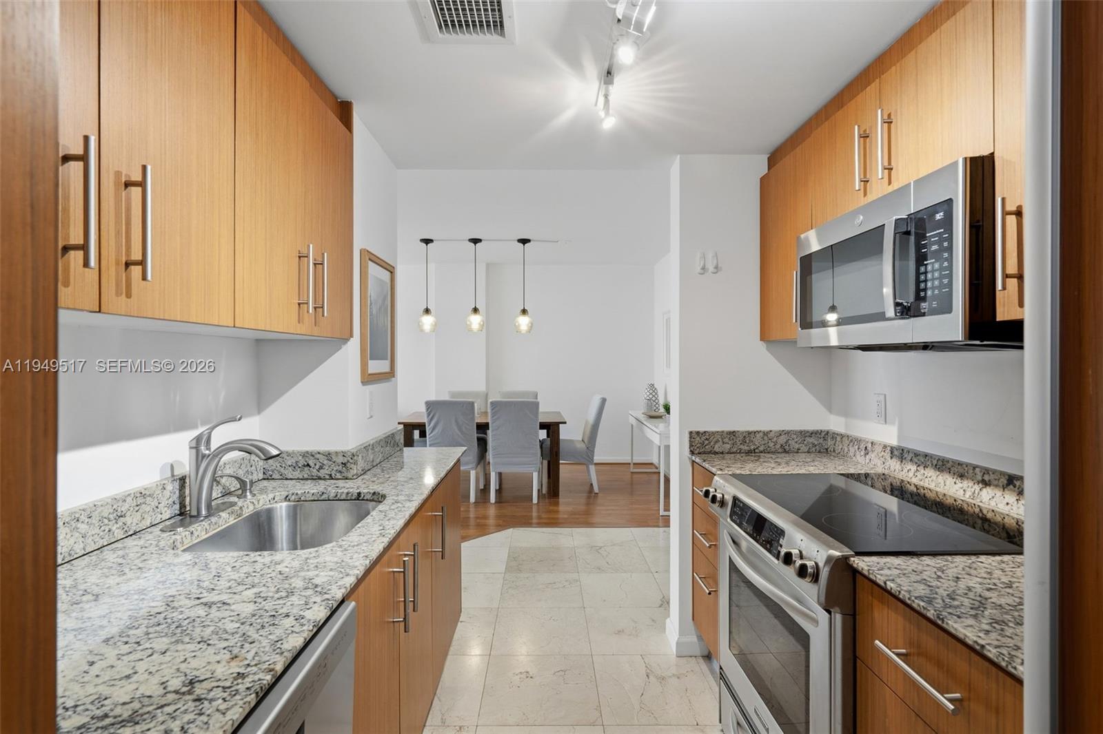 10275 Collins Ave #718 Bal Harbour, FL 33154