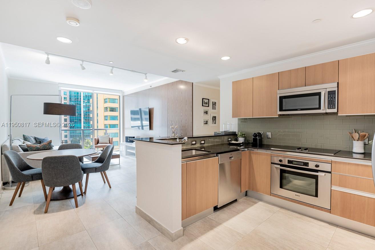 image 1060 Brickell - 106025