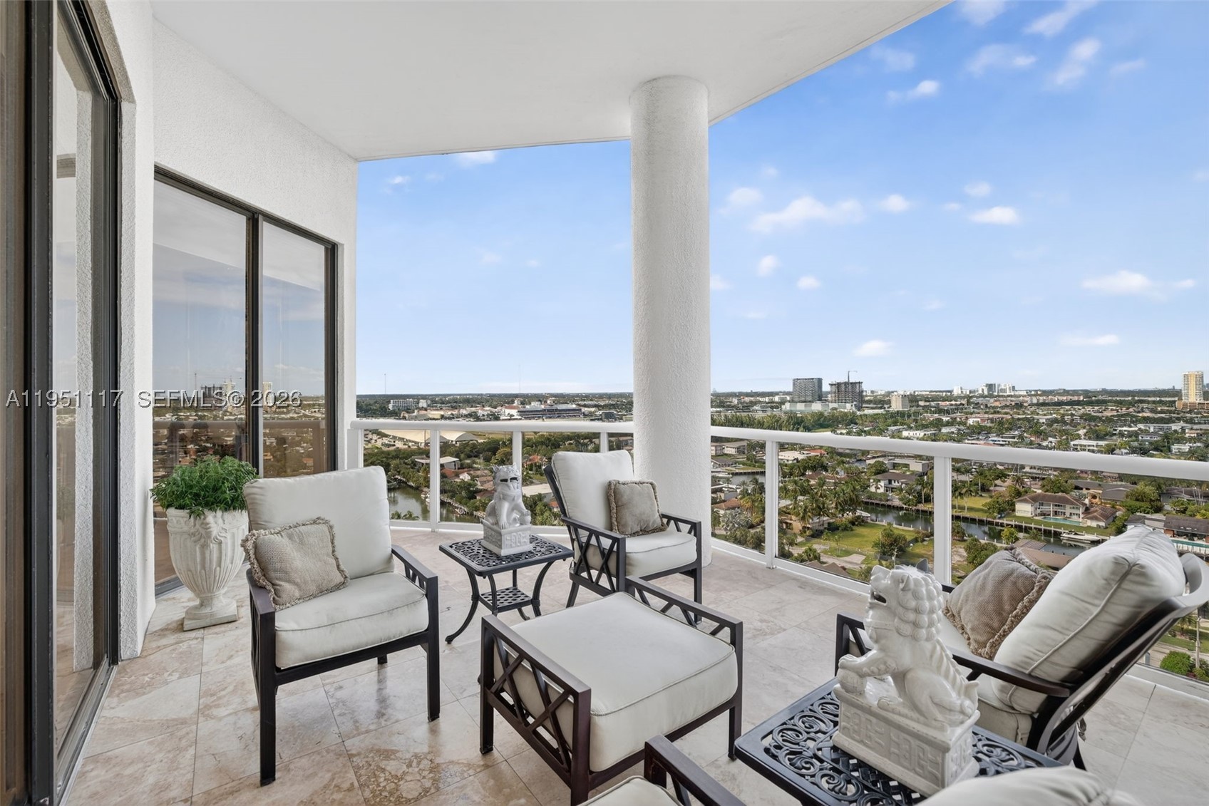 3598 Yacht Clb Dr #PH2 Aventura, FL 33180