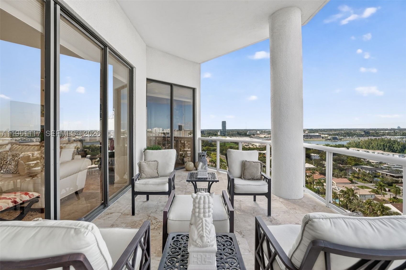 3598 Yacht Clb Dr #PH2 Aventura, FL 33180