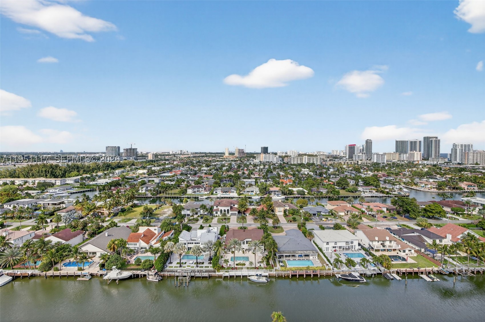 3598 Yacht Clb Dr #PH2 Aventura, FL 33180