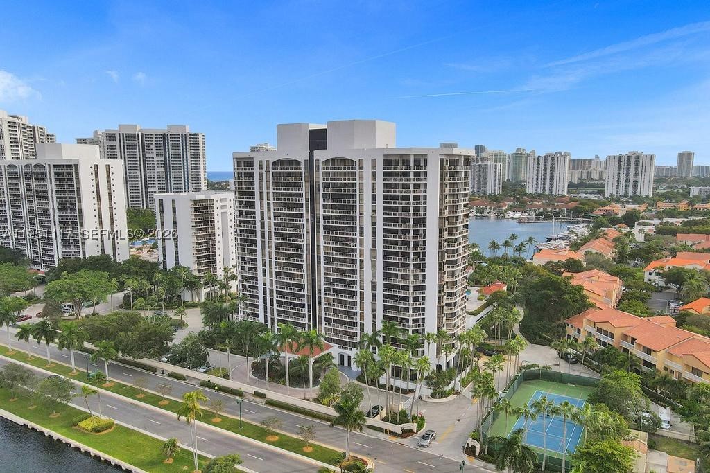 3598 Yacht Clb Dr #PH2 Aventura, FL 33180