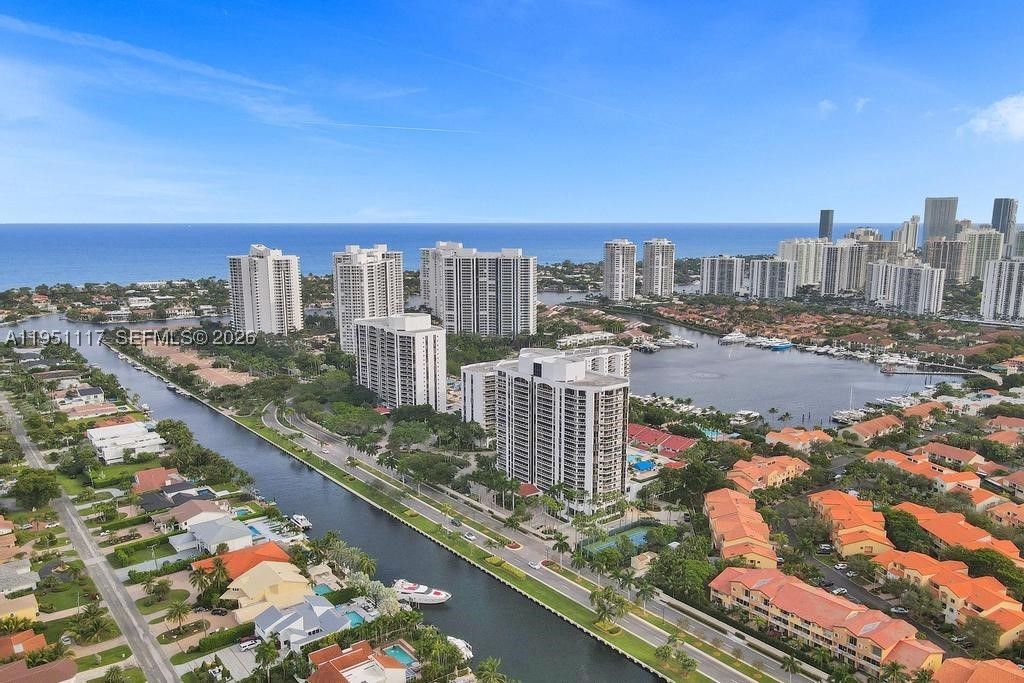 3598 Yacht Clb Dr #PH2 Aventura, FL 33180