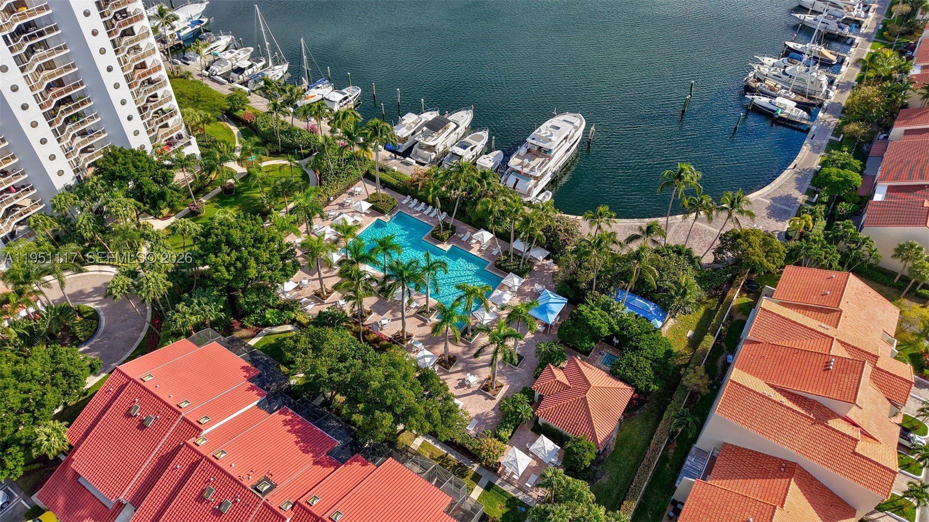 3598 Yacht Clb Dr #PH2 Aventura, FL 33180