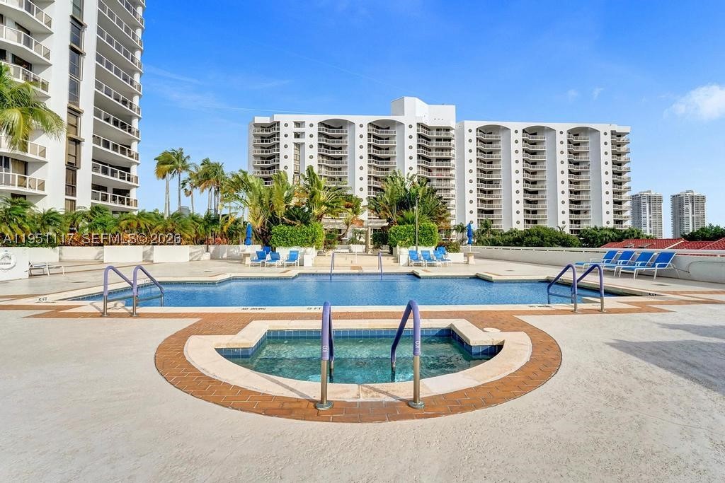 3598 Yacht Clb Dr #PH2 Aventura, FL 33180