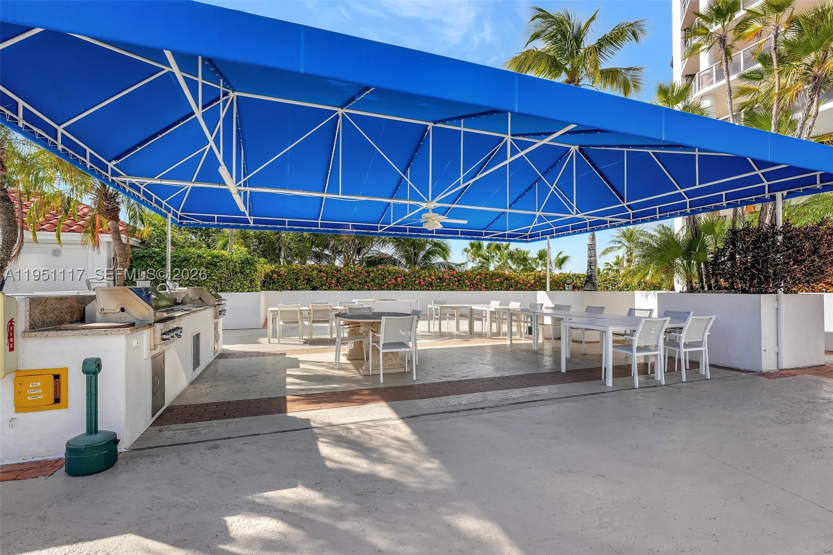 3598 Yacht Clb Dr #PH2 Aventura, FL 33180
