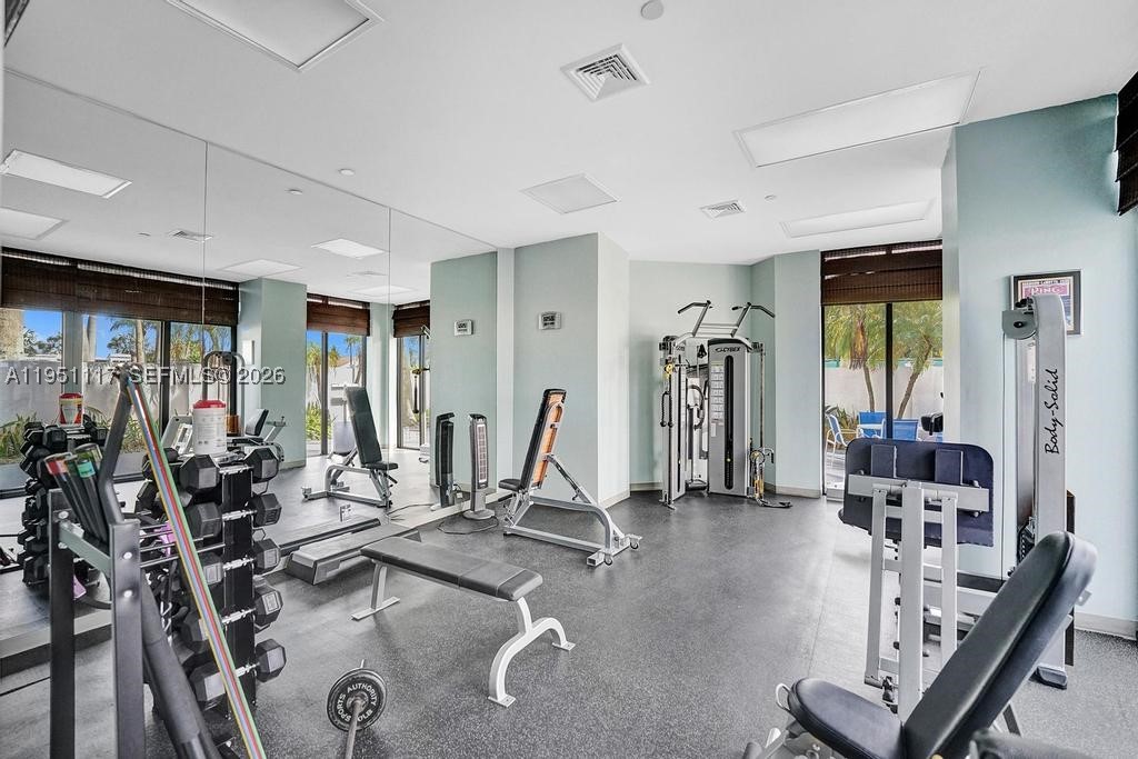 3598 Yacht Clb Dr #PH2 Aventura, FL 33180