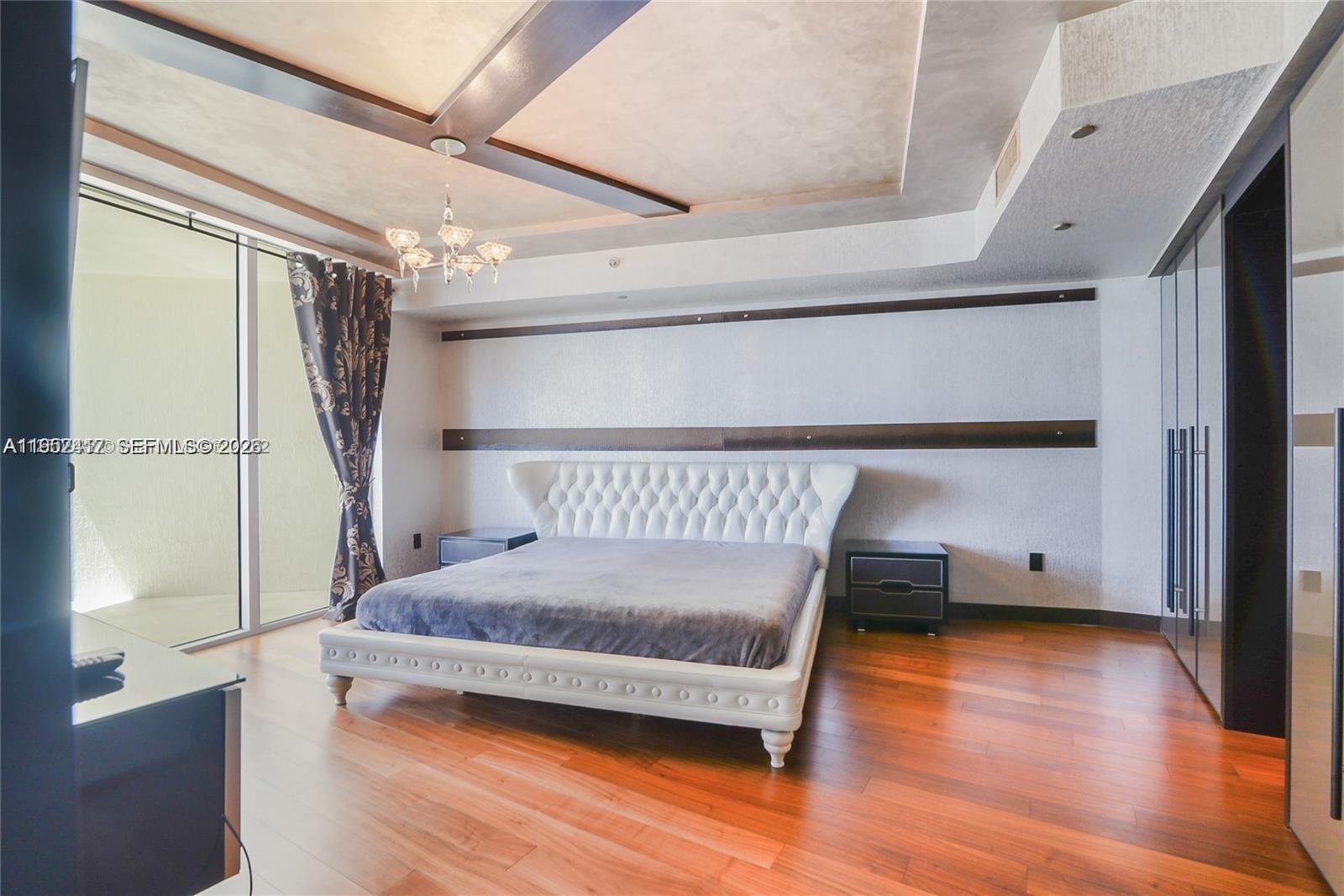 image Ocean Four Condominium9