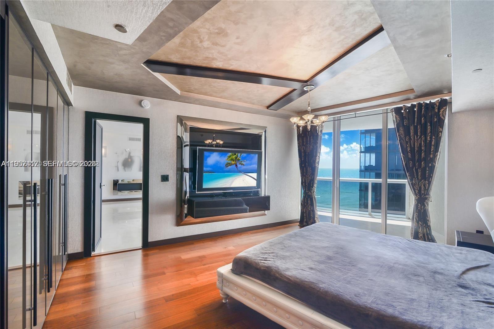 image Ocean Four Condominium8