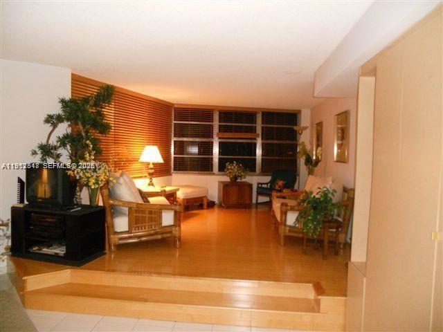 905 Brickell Bay Dr #931 Miami, FL 33131