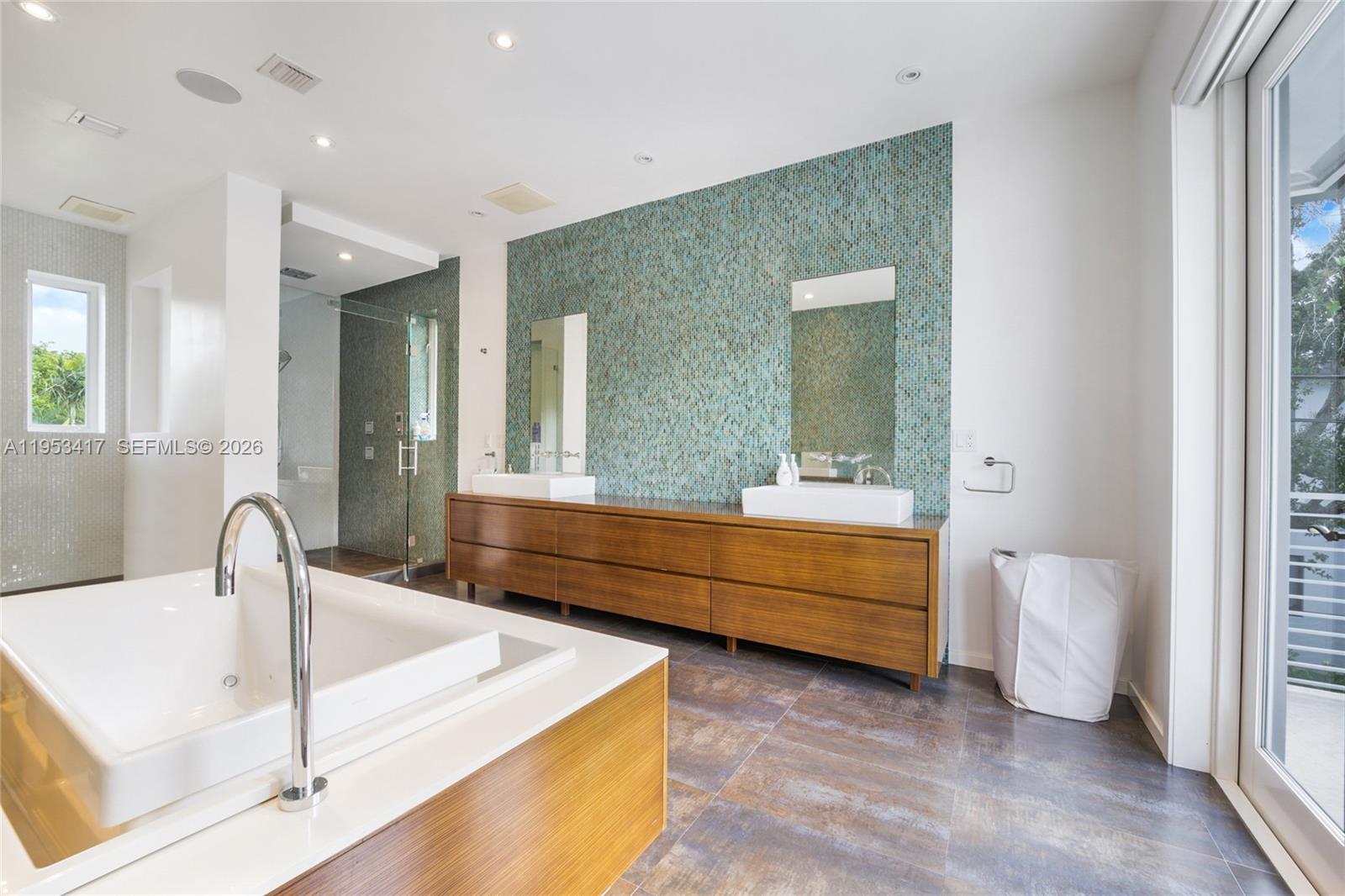 6900 Barquera St Coral Gables, FL 33146