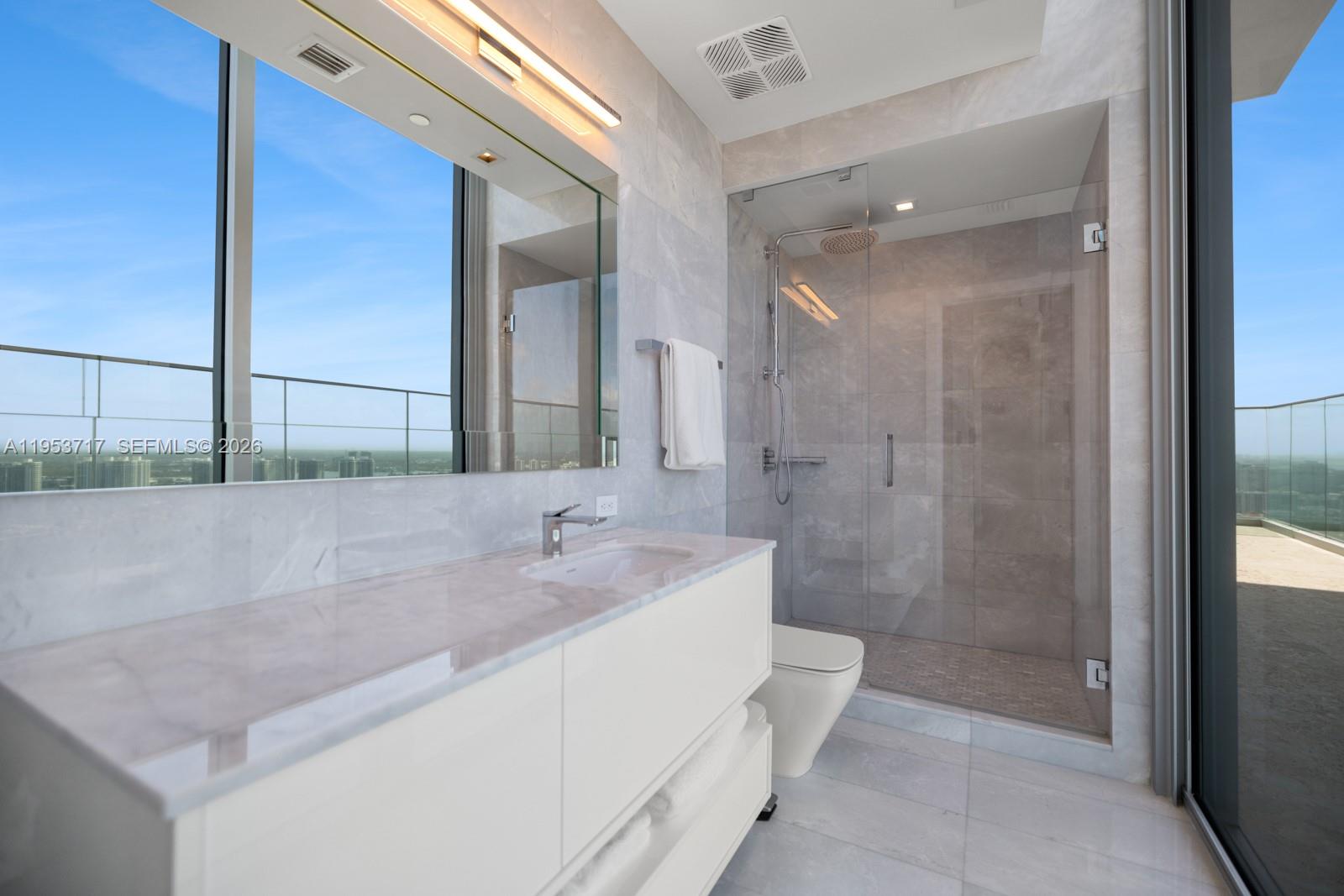 18501 Collins Ave #3704 Sunny Isles Beach, FL 33160