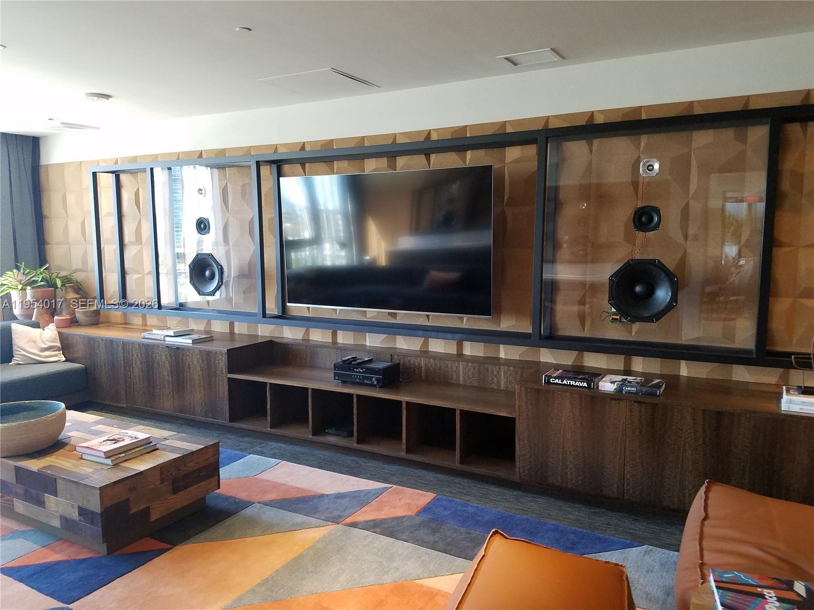 image Hyde Midtown17