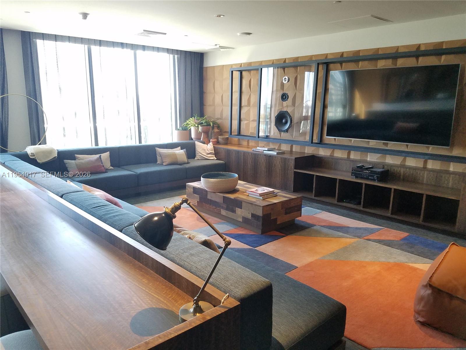 image Hyde Midtown18