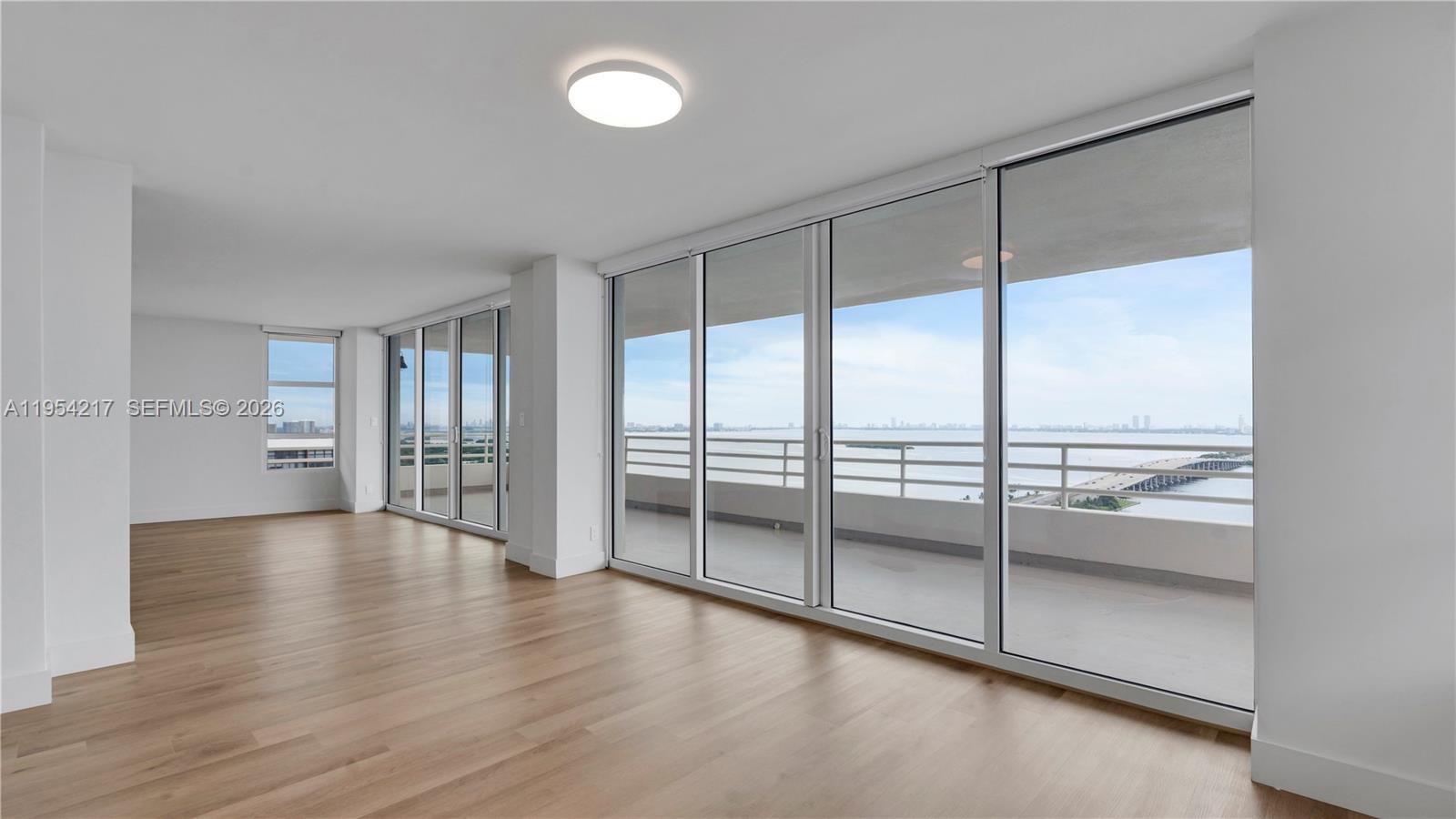 555 NE 34th St #2201 Miami, FL 33137