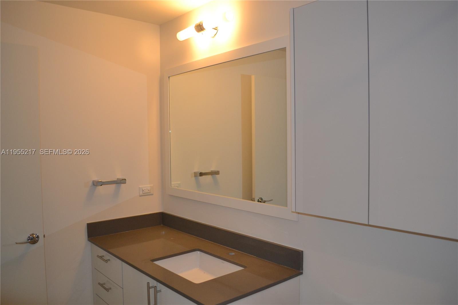 image Nine at Mary Brickell Village15